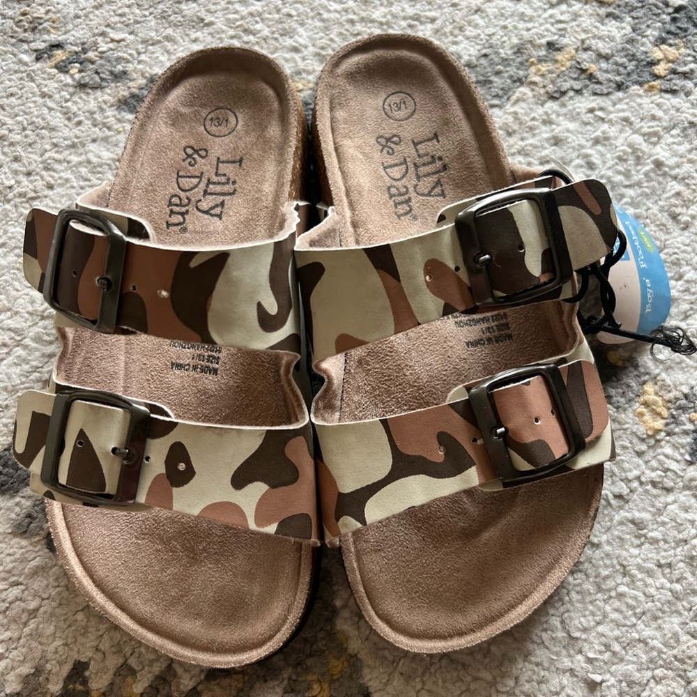 NWT Lily&Dan Suede Sandals Sz 13/1 boys footbed sand color camo